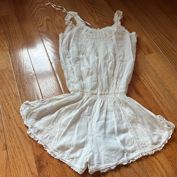 Cream romper - Picture 6 of 6
